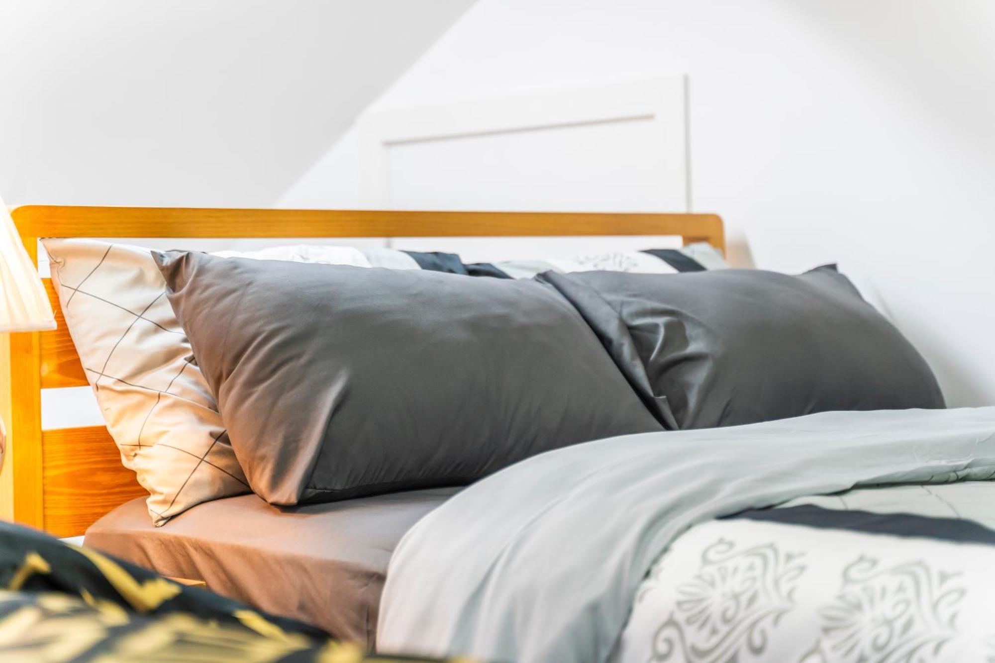 Exquisite 2-Bedroom Penthouse-Sleeps 7-Free Parking With Workstations & High-Speed Wifi Birmingham Bagian luar foto
