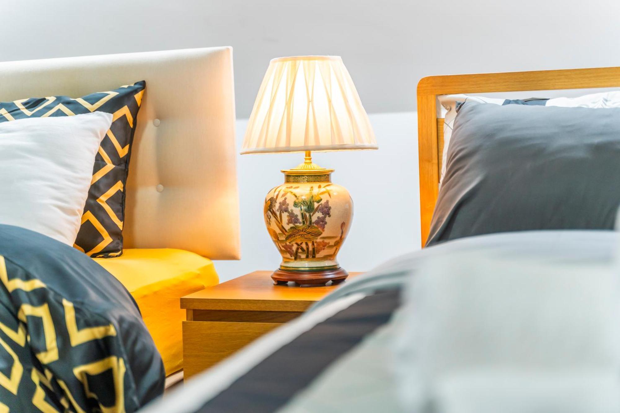 Exquisite 2-Bedroom Penthouse-Sleeps 7-Free Parking With Workstations & High-Speed Wifi Birmingham Bagian luar foto
